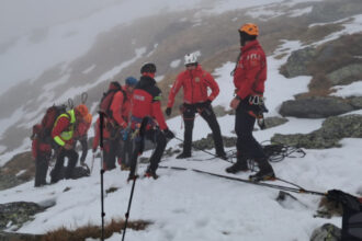 barbat plecat pe munte gasit intr un bordei al ciobanilor cu hipotermie si contuzii putin a lipsit ca deznodamantul sa fie altul 69024b052e4b6