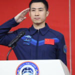 beijingul lanseaza o misiune in cosmos cel mai tanar astronaut din istoria chinei pleaca in spatiu alaturi de patru soareci 690332a805353