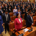 Bolojan: „Reducerea parlamentarilor este un gest de respect față de alegători, nu o manevră populistă” 2 bolojan despre reducerea numarului de parlamentari nu sunt populist e o forma de respect pentru electorat 68e81de33e335