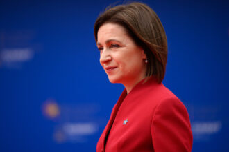 ce cadouri a primit maia sandu de la macron merz sau papa leon cel mai scump este cel oferit de presedintele francez 68de842fe8f8c