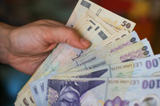 ce salariu castiga un muncitor strain in romania cate avize de angajare au fost emise in 2025 68e75593852eb