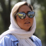 Cecenia impune un nou standard vestimentar pentru femei: părul acoperit devine normă în școli și instituții publice. 2 cecenia obliga femeile sa se imbrace islamic cu parul acoperit nou cod vestimentar in scoli institutii publice spatii comerciale 69048b1d9dade