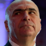 Cine poartă greutatea responsabilității pentru anularea alegerilor: Premierul susține că serviciile secrete nu sunt de vină. Ce părere are Bolojan? 3 cine are vina cea mai mare pentru anularea alegerilor premierul spune ca nu serviciile secrete cui atribuie bolojan responsabilitatea 68e00bee9b1f6