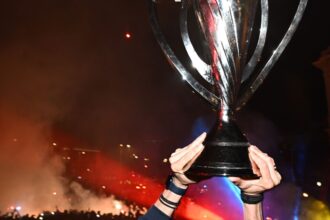 cine e favorita bookmakerilor pentru titlu in superliga fcsb pastreaza sanse bune 68e4b7c8d8dfc
