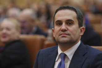 ciprian serban dupa suspendarea unor trenuri din cauza datoriilor cfr calatori directorii sa ia masuri cine nu intelege va pleca 68f76b5cf1787