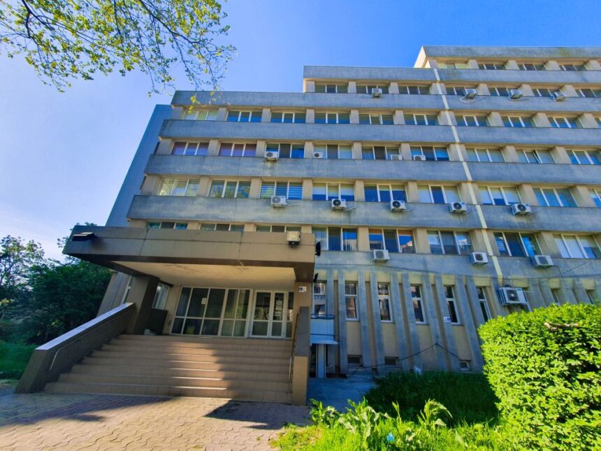 CJC preia frâiele Policlinicii nr. 2: Spitalul Județean pune capăt colaborărilor cu cabinetele medicale 1 cjc control direct asupra policlinicii nr 2 spitalul judetean nu va mai semna contracte pentru cabinetele medicale 68fade51eb44a