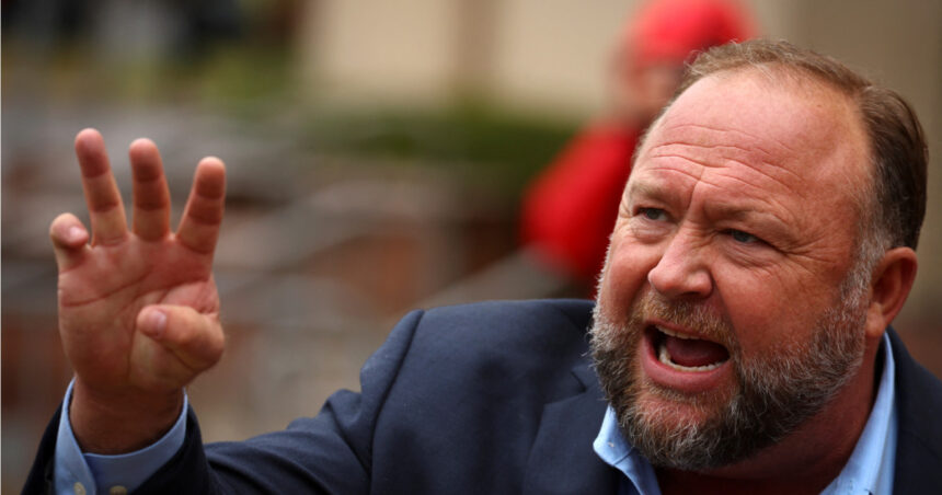 „Sentință de faliment: Alex Jones, conspiratorul, obligat să achite aproape 1,5 miliarde de dolari pentru scandalul Sandy Hook” 1 condamnare la moarte financiara conspirationistul alex jones trebuie sa plateasca aproape 15 miliarde de dolari in cazul sandy hook 68efce72c1866