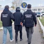 Constanța: Un septuagenar în spatele gratiilor pentru 19 furturi și tentative de furt 3 constanta barbat de 66 de ani retinut pentru 19 fapte de furt si tentativa de furt 68f7ab382803e