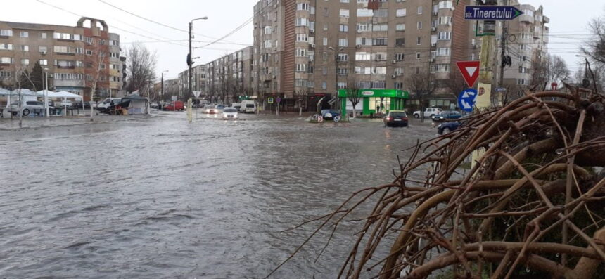 Constanța, asediată din nou de ape: avertizări severe și inundații devastatoare pe litoral în ultimii ani 1 constanta din nou sub atacul apelor coduri rosii repetate in ultimii ani ploi torentiale si inundatii dramatice pe litoral 68e58e1c4a6fc