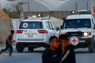 corpurile altor doi ostatici israelieni au fost predate de hamas crucii rosii 69039c9aae60e