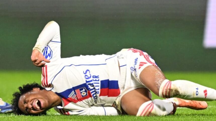 „Un dezastru pentru FCSB: jucătorul, grav accidentat, a fost transportat de urgență! Francezii au identificat rapid un succesor” 1 cosmarul fcsb ului scos pe targa dupa o accidentare horror francezii i au gasit deja inlocuitor 69009894bb868