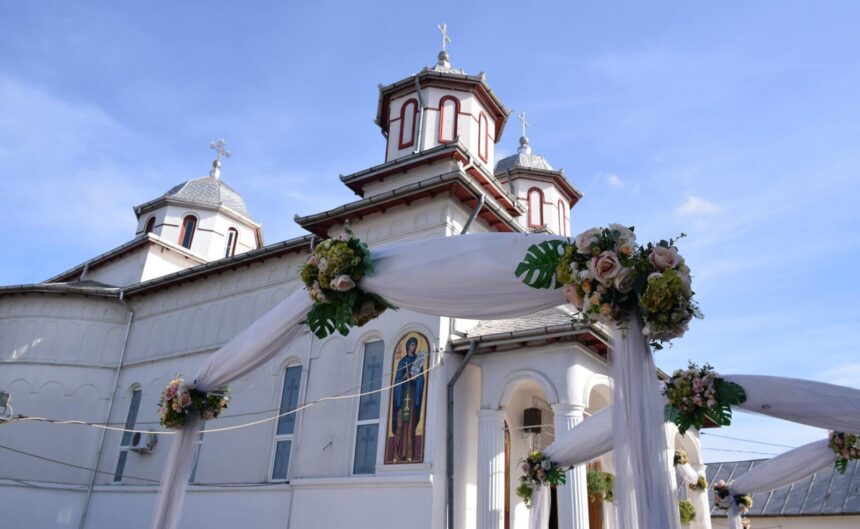 Cumpănenii sunt chemați să celebreze hramul Bisericii Sfânta Cuvioasă Parascheva! Descoperiți programul festivităților! 1 credinciosii din cumpana invitati la hramul bisericii sfanta cuvioasa parascheva iata programul evenimentelor 68e5455e024c8