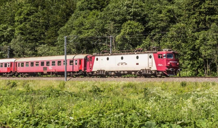 CFR Călători în pericol: lipsa banilor amenință circulația trenurilor! 1 criza la cfr calatori trenurile risca sa fie oprite din lipsa de fonduri 68dd5ed0d0564