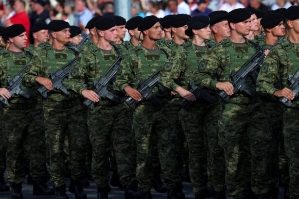 croatia reintroduce serviciul militar obligatoriu din 2026 mii de tineri vor fi chemati anual la instructie 68fbaf6036404