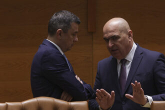 culise din sedinta coalitiei moment artistic al psd grindeanu s a enervat si a luat haina si a plecat 68f7c47653d24