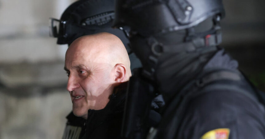 Descoperirea scandalului: Implicarea lui Horațiu Potra în aducerea armamentului în România, cu ajutorul unor oficiali? Spune procurorul general Alex Florența. 1 cum a introdus horatiu potra armament in romania alex florenta procurorul general a fost cu sprijinul probabil al unor functionari 68f1c1a45e138