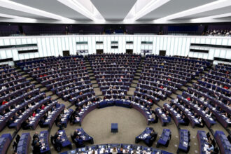 cum ar vota eurodeputatii romani la motiunile de cenzura impotriva ursulei von der leyen 68dd287504018