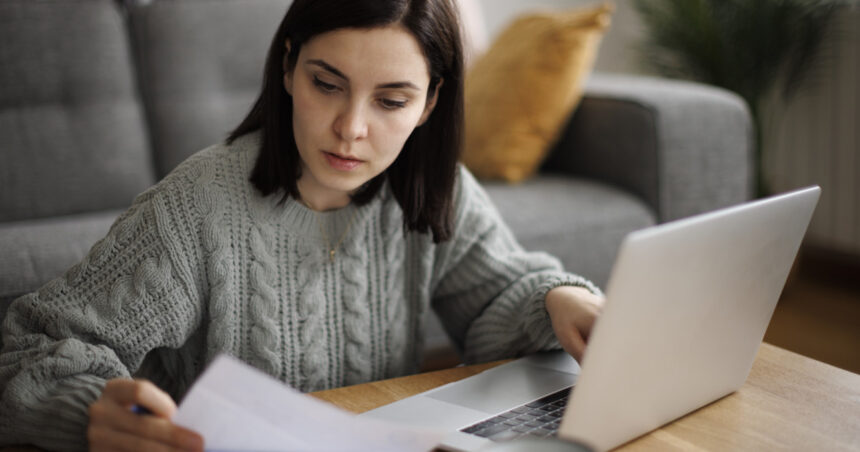 Românii pot descoperi vechimea în muncă: Casa de Pensii anunță că adeverințele de la angajatori nu mai sunt necesare! 1 cum isi pot verifica romanii vechimea in munca reprezentantii casei de pensii nu se mai cauta adeverinte de la angajatori 690061c8ad26e