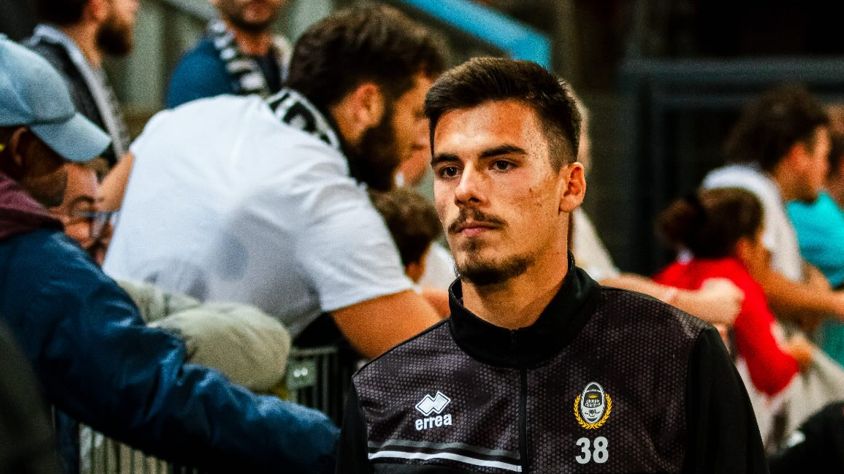 Povestea fiului lui Zeljko Kopic în Belgia: Vito a ales să joace pentru „echipa care primește cele mai multe înfrângeri” în această vară! 1 cum se descurca fiul lui zeljko kopic in belgia vito a semnat in vara cu ciuca batailor 68e61b6247c28