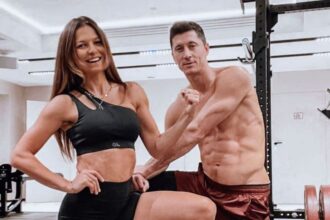 daca barcelona nu l mai vrea ele il vor echipele care il transfera in secunda doi pe lewandowski 68f78f8492c2f