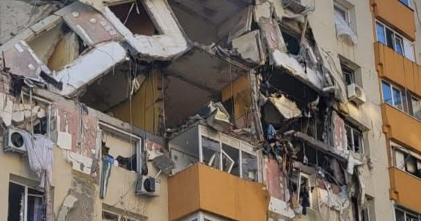 Riscurile ascunse după o explozie: Impactul asupra integrității structurale a clădirilor, dezvăluit de experții în construcții 1 de ce sunt periculoase situatiile post explozie pentru structura afectata a blocului explicatia inginerilor constructori 68f232577d57f