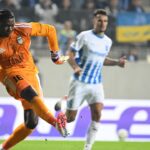 Decizie surprinzătoare! Arbitrul a observat și Universitatea Craiova a avut șansa de a înfrunta adversarii în ultimele momente! 3 decizie inedita arbitrul a vazut si universitatea craiova putea da lovitura in ultimele minute 68fa9bdb81c87