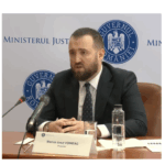Marius Voineag, liderul DNA, face lumină în cazul Portul și agenții secreți: „Le-am oferit un X5, o locuință deosebită și fonduri generoase!” 3 dezvaluirile sefului dna marius voineag despre dosarul portul si agentii acoperiti i am dat un x5 o casa foarte buna si a avut si bani buni de cheltuiala 68e359f012c5a
