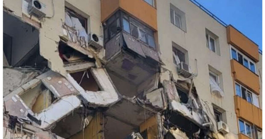 Doar 17% dintre casele din România sunt protejate împotriva dezastrelor. Câte locuințe vor beneficia de despăgubiri în urma exploziei din Rahova? 1 doar 17 din locuintele din romania au asigurare in fata dezastrelor cate apartamente vor fi despagubite in cazul exploziei din rahova 68f24e4444c1c