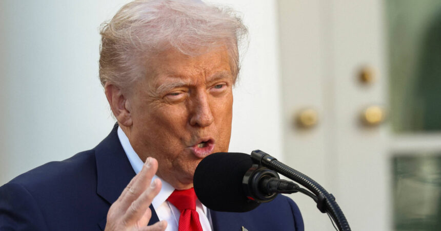 Donald Trump declară intensificarea tarifelor vamale cu 10% pentru Canada! 1 donald trump anunta ca va majora cu 10 tarifele vamale pentru canada 68fdad2e1f406