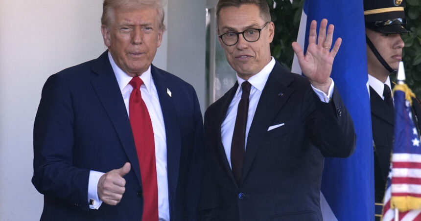 Donald Trump garantează o apărare neclintită pentru Finlanda în fața amenințărilor Rusiei 1 donald trump promite sa apere cu fermitate finlanda in cazul unui atac rusesc 68e89c5381b52