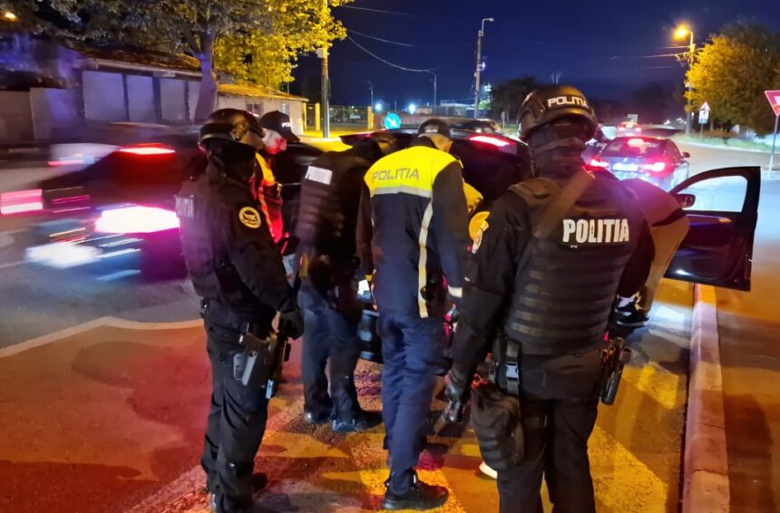 Procesul care a provocat indignarea comunității din Babadag se va desfășura la Constanța: un agent de poliție, atacat cu ranga în timpul misiunii sale. 1 dosarul care a starnit revolta locuitorilor din babadag se va judeca la constanta politist aflat in misiune lovit cu ranga 68eecf6667ff8