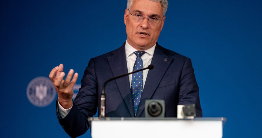 Dragoș Pîslaru: Imposibilitatea recesiunii într-o țară în plină transformare, cu un aflux de 15-17 miliarde de euro! 1 dragos pislaru nu ai cum cu o tara care e santier in derulare si cu 15 17 miliarde de euro care intra sa ai o recesiune 68f005b2d323c