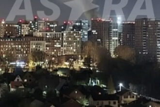 dronele ucrainene au vizat moscova intr un atac nocturn afirma primarul doua aeroporturi si au suspendat temporar operatiunile 68ff1ac9e749f