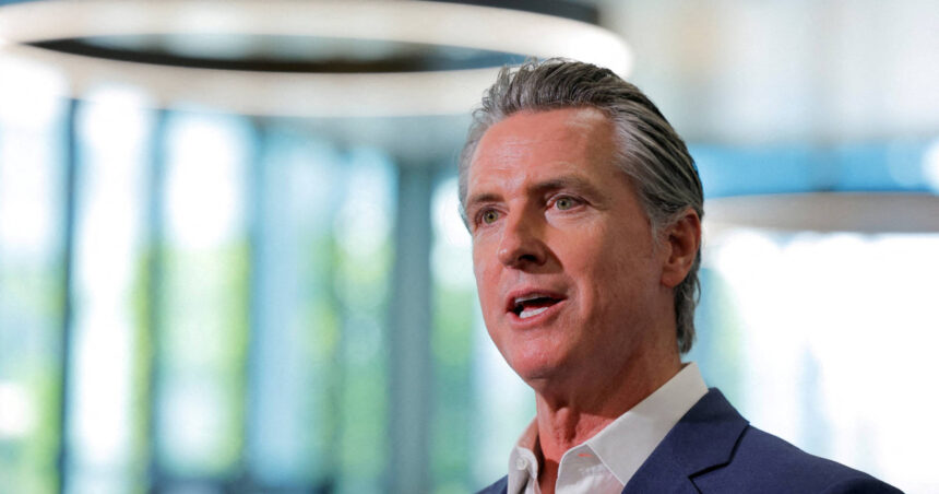 După Kamala Harris, Gavin Newsom își manifestă intenția de a candida pentru funcția de președinte al SUA: „Aș fi fals dacă n-aș recunoaște” 1 dupa kamala harris gavin newsom a anuntat ca ia in calcul o candidatura la presedintia sua da altfel as minti 68fe7589c5831