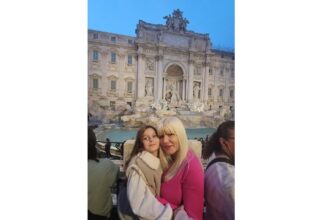 elena udrea momente speciale la roma alaturi de fiica ei vezi ce i au transmis internautii 6904bec1947b6