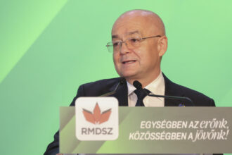 emil boc am aflat de ce se organizeaza alegeri din 4 in 4 ani ca sa afle udmr cu cine guverneaza 68e8f7b84f99e