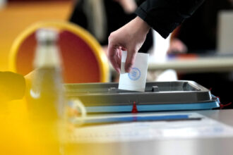 estonia a organizat primele alegeri locale fara votanti din afara ue 68f537a29f158