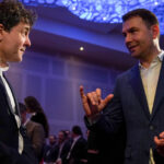 Cătălin Drulă își pune speranțele în sprijinul lui Nicușor Dan pentru alegerile din Capitală. Ce părere are despre confruntările cu adversarii săi? 2 exclusiv catalin drula se bazeaza pe sustinerea lui nicusor dan in cursa pentru capitala ce spune despre dezbateri cu contracandidatii 68fa09a44e044