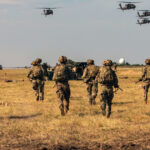 Ce rol joacă trupele americane în România? Oana Țoiu asigură: Românii sunt protejați, iar SUA rămâne un pilon de stabilitate. 2 exclusiv ce se intampla cu trupele americane din romania oana toiu romanii sunt in siguranta si sua vor ramane un element esential 68e81a32631af