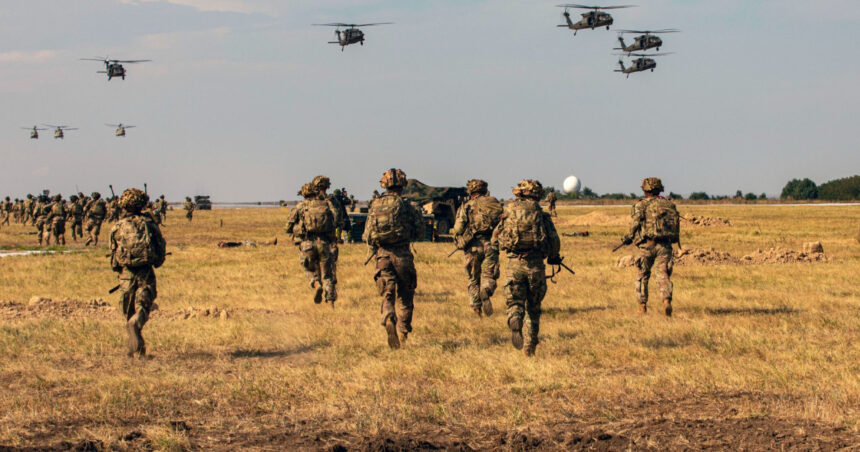Ce rol joacă trupele americane în România? Oana Țoiu asigură: Românii sunt protejați, iar SUA rămâne un pilon de stabilitate. 1 exclusiv ce se intampla cu trupele americane din romania oana toiu romanii sunt in siguranta si sua vor ramane un element esential 68e81a32631af