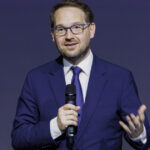 Dominic Fritz: „Simt că ne aflăm într-un joc în care PSD tot flirtează cu ideea de a părăsi guvernul” 3 exclusiv dominic fritz mi se pare ca am ajuns la un ritual in care psd tot ameninta cu iesirea de la guvernare 68f8fc1a00c7a