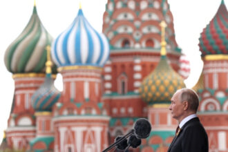 exclusiv ministrul apararii reactioneaza la acuzatiile lui vladimir putin la adresa romaniei e ultimul om care sa dea lectii o butaforie 68dee32e9b2f7