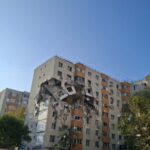 Tragedie în Rahova: O explozie catastrofală face victime - trei decese și 13 răniți; Planul roșu de intervenție a fost declanșat. 2 explozie devastatoare intr un bloc din rahova trei morti 13 raniti a fost activat planul rosu de interventie 68f21ed33fcd3