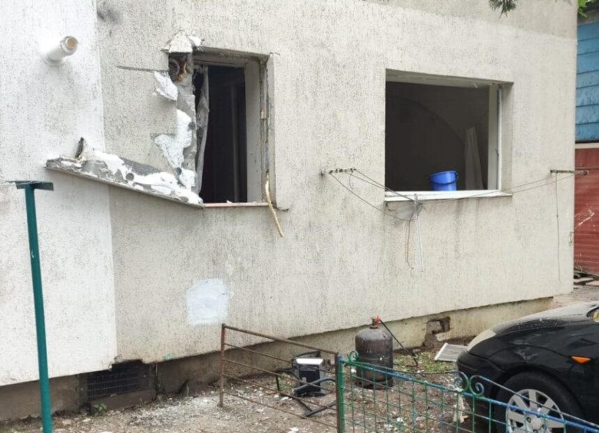 Flăcări devastatoare după o explozie la un imobil din Murfatlar 1 explozie urmata de incendiu la un bloc din murfatlar 68e0d52be14f8