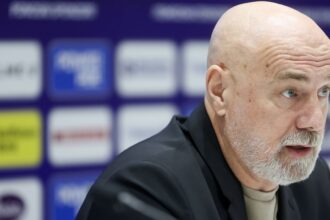 extrem de nervos selectionerul bosniei a adus aminte de romania la conferinta cine spune asta 68e8c87b08e6c