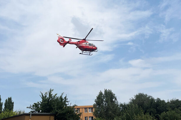 fetita de 6 ani din comuna pantelimon preluata cu elicopterul smurd si dusa de urgenta la spital dupa ce s ar fi intoxicat cu tomoxan 68f79e064b7b2