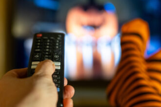 filme de halloween 2025 cele mai bune productii pe care sa le urmaresti impreuna cu familia 6902fdce578e5