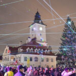 Spectacolele de artificii din Brașov se mută din Piața Sfatului de Revelion pentru a proteja prietenii noștri necuvântători. 3 focurile de artificii din brasov dispar din piata sfatului de revelion pentru protejarea animalelor de companie 68ff56981ee83