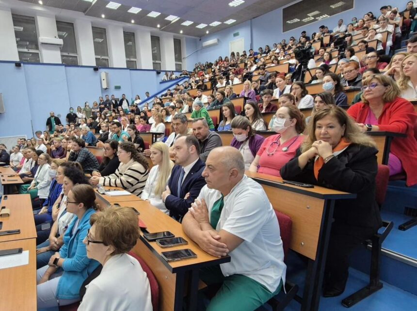 Sprijin european pentru sănătate: Constanța, unul dintre locurile unde 800 de medici vor fi pregătiți în lupta împotriva cancerului 1 fonduri europene pentru sanatate constanta intre centrele unde 800 de medici vor fi instruiti in tratamentul cancerului 68efed282ccea