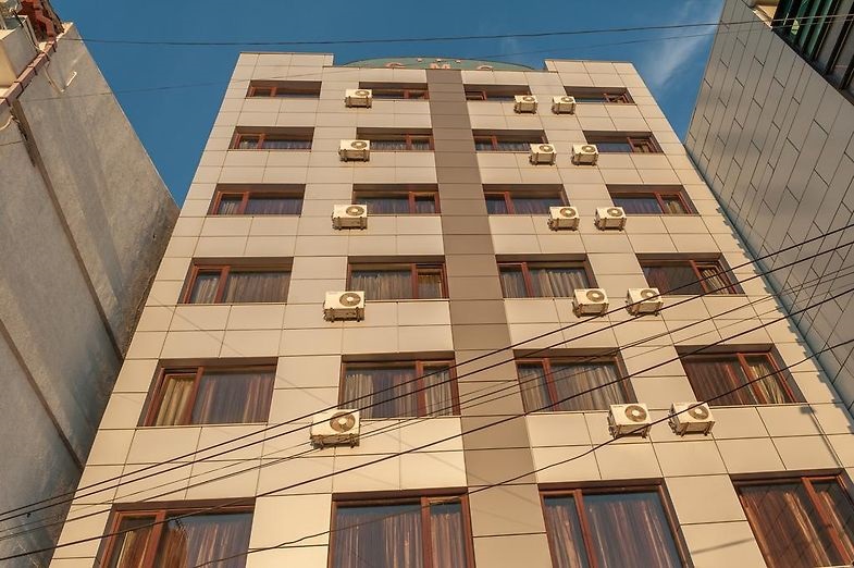 Transformarea fostului Hotel GMG într-o clinică medicală: Descoperă investitorul din spatele proiectului! 1 fostul hotel gmg va fi transformat intr o clinica medicala iata cine este investitorul 68f558d861d4e